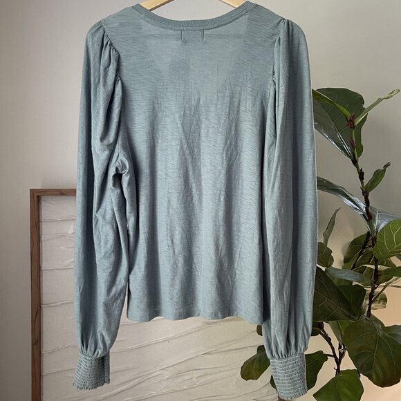 NWT Womens Nation LTD Tabitha Full Sleeve V-Neck Top Size Small Open Air Large L - Picture 3 of 3